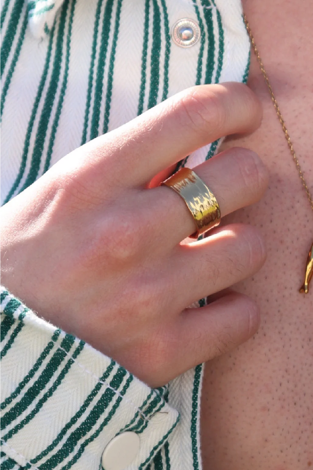 Anillo Naeva