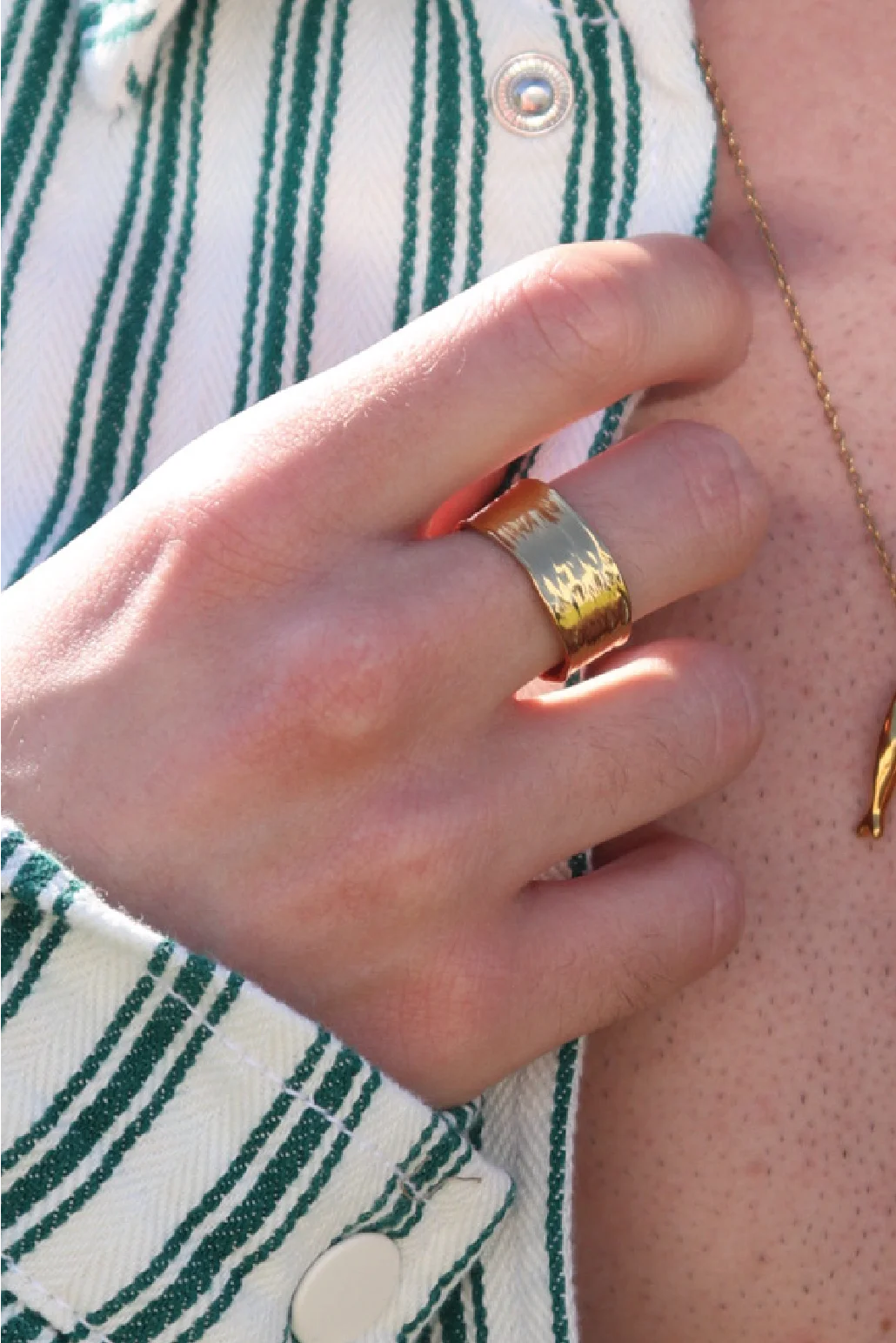 Anillo Naeva